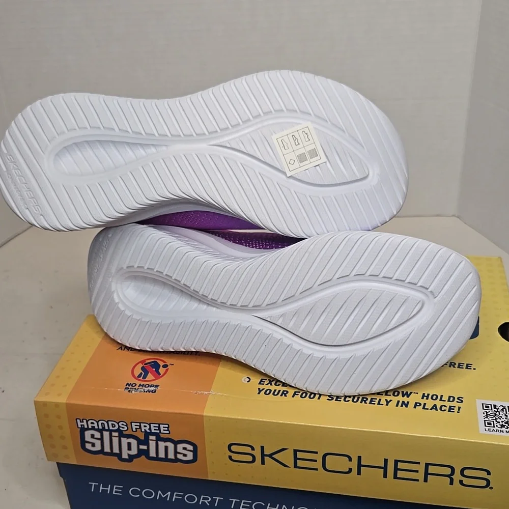 Skechers Girls Slip-Ins Sneakers, Size 3, NWT